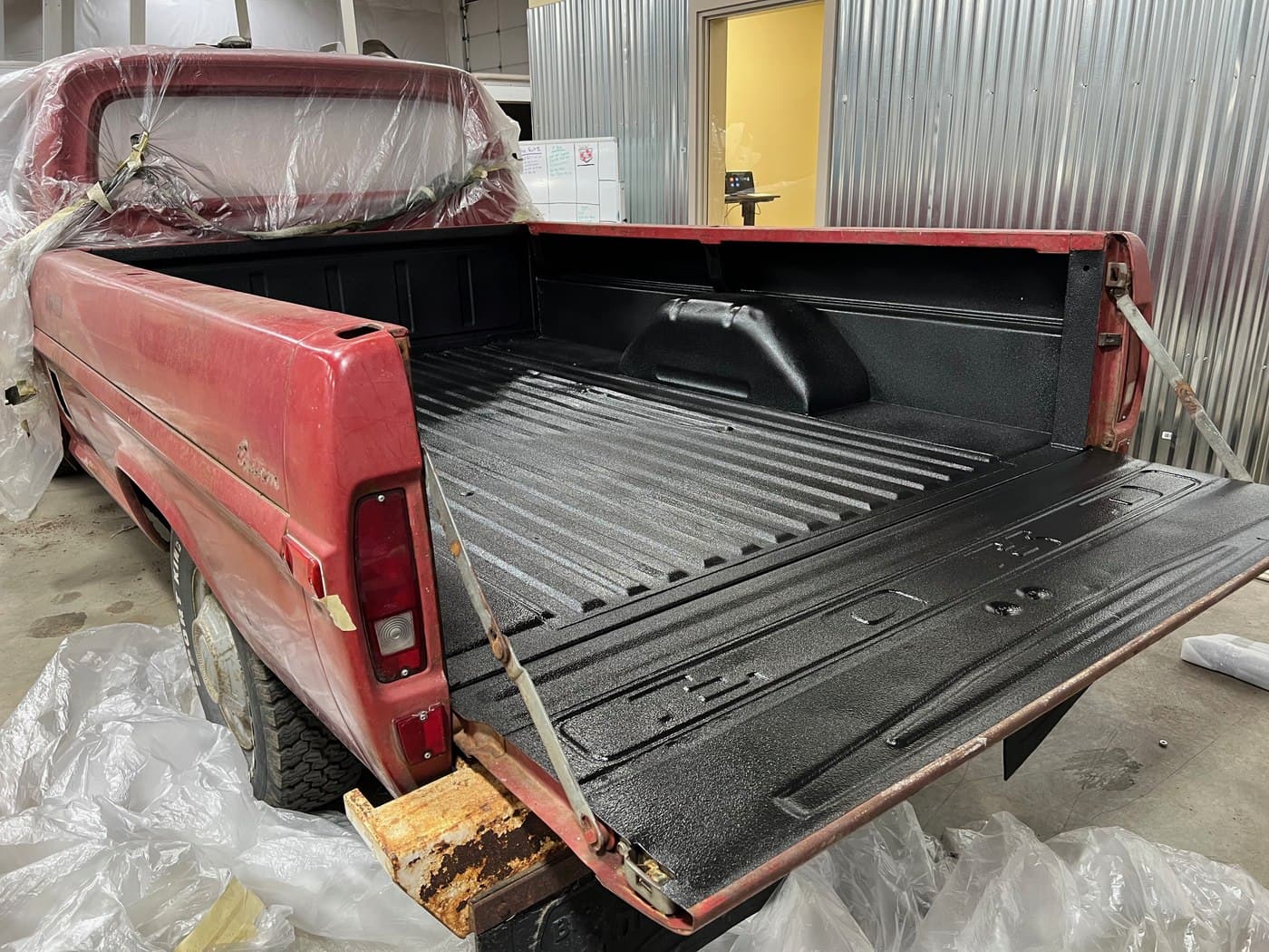 NEW BEDLINER — BED