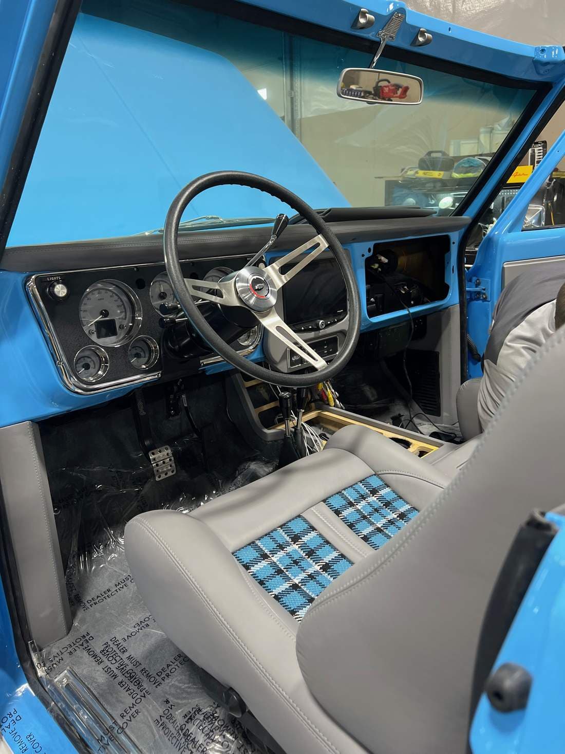 DASH & FRONT SEAT